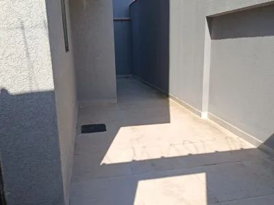 Lindo | Sobrado individual triplex | 3 suítes | local privilegiado