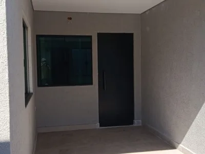 Lindo | Sobrado individual triplex | 3 suítes | local privilegiado