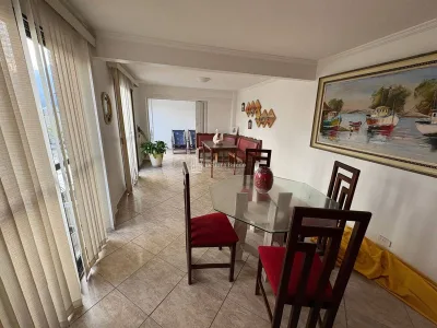 COBERTURA MARAVILHOSA COM PISCINA, 500m², JARDIM, VISTA MAR !!! 3 DORMITORIOS SUITES E AREA GOURMET.