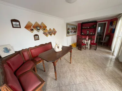 COBERTURA MARAVILHOSA COM PISCINA, 500m², JARDIM, VISTA MAR !!! 3 DORMITORIOS SUITES E AREA GOURMET.