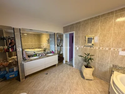 COBERTURA MARAVILHOSA COM PISCINA, 500m², JARDIM, VISTA MAR !!! 3 DORMITORIOS SUITES E AREA GOURMET.