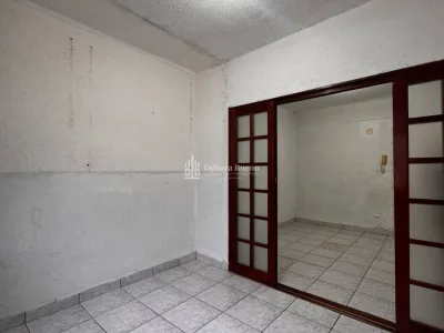 BOQUEIRÃO KITENET 1 DORM, UMA SALA AMPLA, NO CENTRO FARTE DE COMERCIO