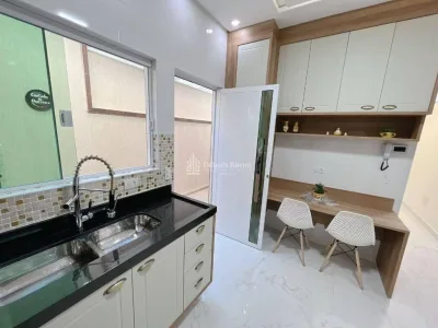 🏖️✨ SOBRADO MARAVILHOSO PRÓXIMO À PRAIA • 2 SUÍTES • 2 VAGAS • R$ 750 MIL ✨🏡