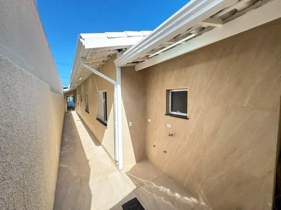 Casa 3 dorm. no Guilhermina, pronto para morar