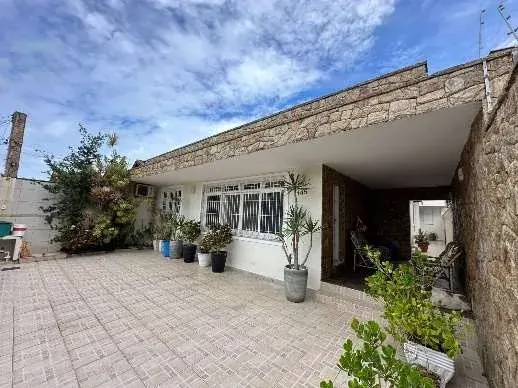 Casa isolada 3 dormitórios com edícula - Jardim Imperador