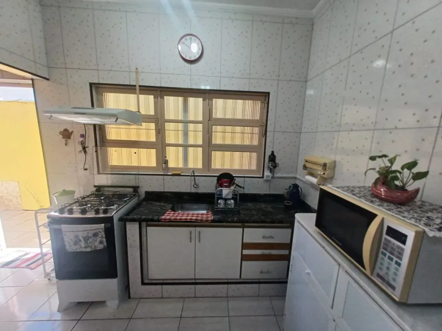 Casa 3 quartos no Tupi — foto 9
