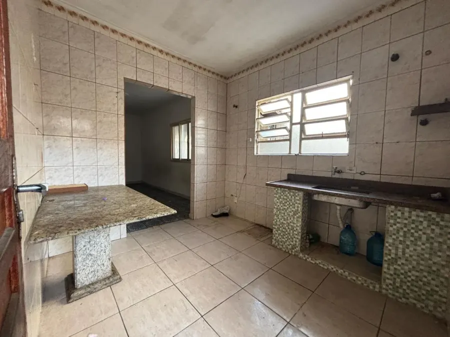 Casa 2 dorm. no Guilhermina, pronto para morar — foto 3