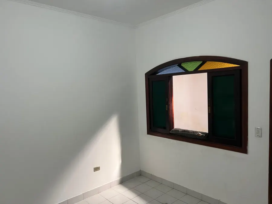 Casa 4 dorm. no Aviação, pronto para morar