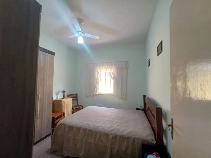 Casa 3 quartos no Tupi — foto 25