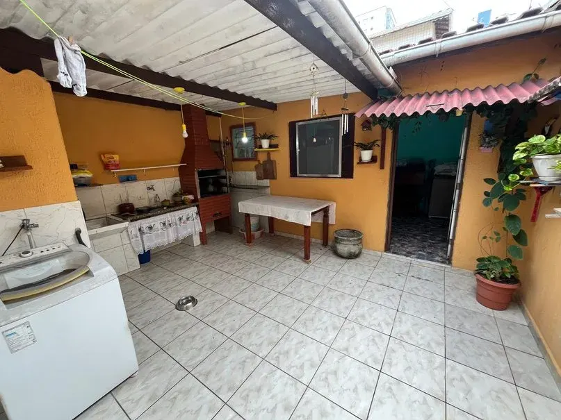 Casa 3 quartos no Guilhermina — foto 1