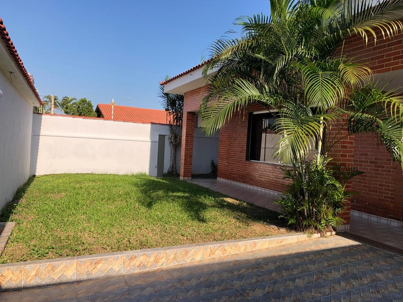 Casa RO1066 — Jd. Real