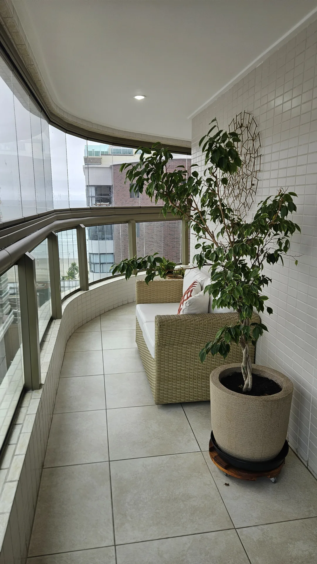 Apartamento Vista Mar Canto do Forte - R$ 2,65 mi