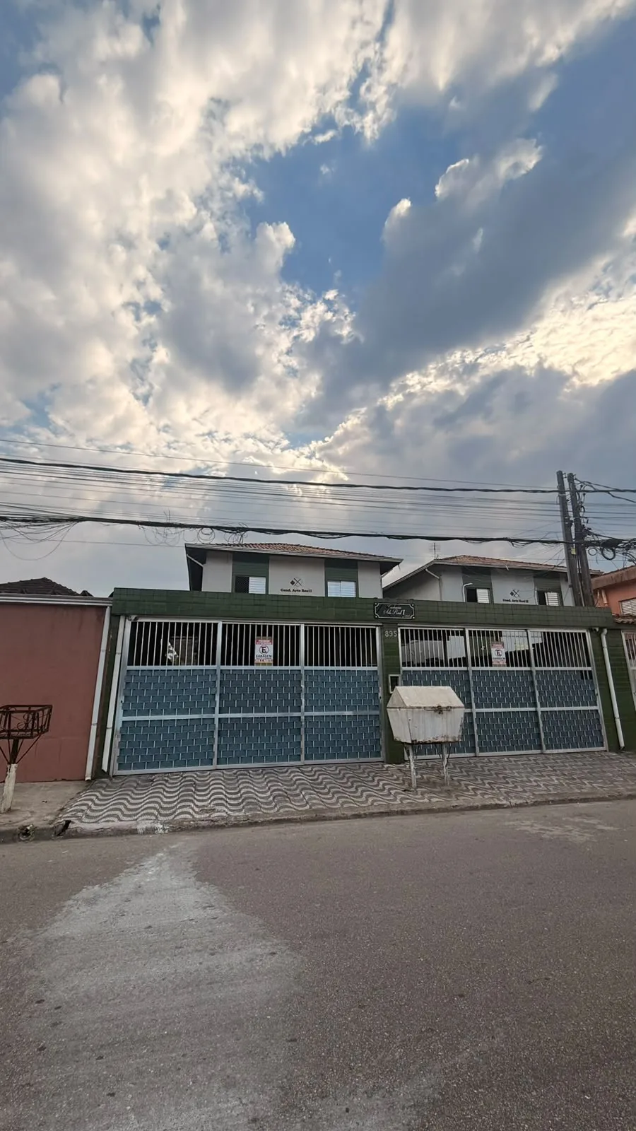 Condomínio Arte Real I