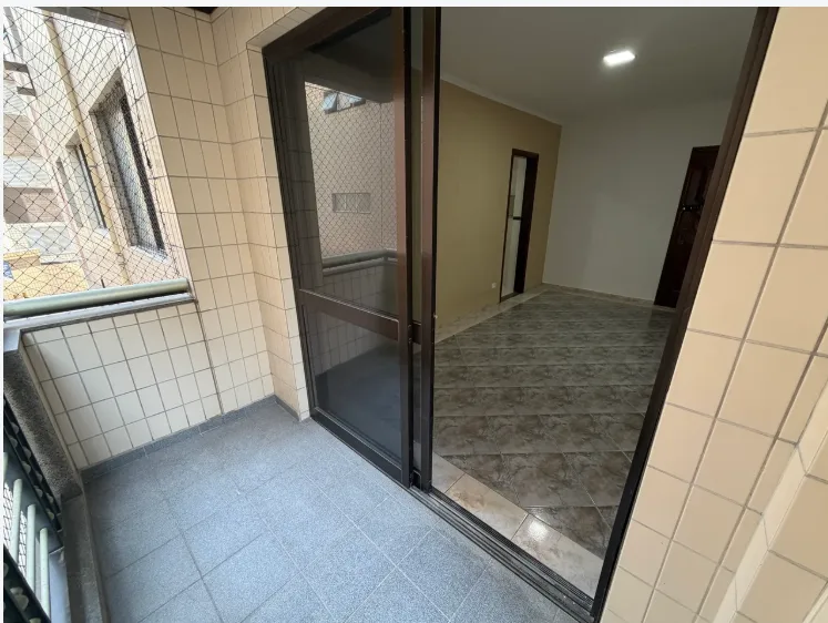 Junior Chede - Apartamento reformado 50m Guilhermina